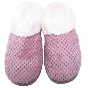 lot 10252 image: Cozy Adult Slippers Pink