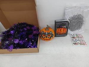 lot 10300 image: Halloween Lot