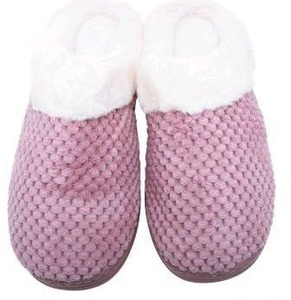 lot 10330 image: Cozy Adult Slippers Pink
