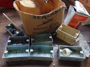 lot 3700 image: Assorted Electrical supplies
