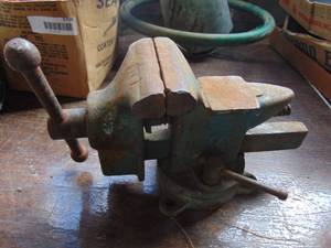 lot 3701 image: Little Strown No 40 Vise
