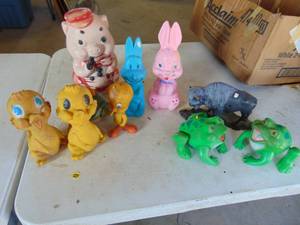 lot 3711 image: Assorted Plastic Toys