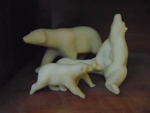 lot 3725 image: Polar Bear Figures