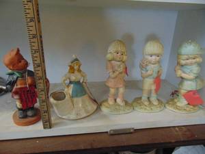 lot 3727 image: Selection of Lovables - Peaceful Pals