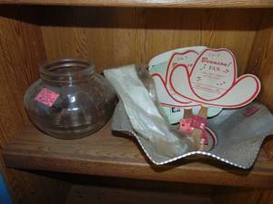 lot 3735 image: Contents of Shelf