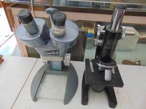 lot 3757 image: Pair of Vintage Microscopes
