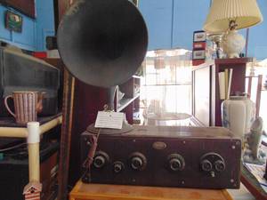 Atwater Kent - Radio and Horn