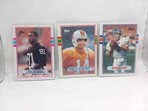 lot 28 image: Topps 1986 Football Cards Lot of 3 Tim Brown Vinny Testaverde John Elway