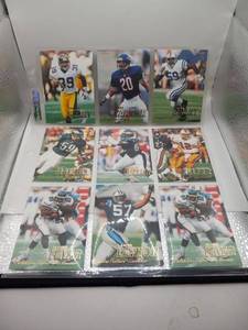 lot 43 image: Lot of 9 Fleer 1996 NFL Football Cards Perry Carrier Grant Fryar Lathon Fuller