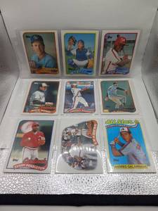 lot 58 image: Topps Baseball Cards Lot 9 Cards 1980s