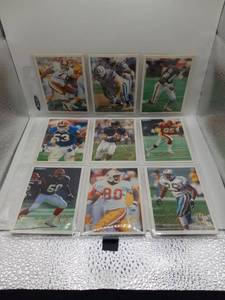 lot 81 image: Lot of 9 1991 Fleer Pro Visions Football Trading Cards
