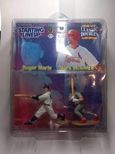 lot 105 image: Starting Lineup 1999 Special Edition Mark McGwire Classic Doubles Record Breakers