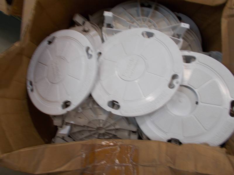 lot 2217 image: Lot of Pentair Swimming pool products 45118000 Skimmer Cover