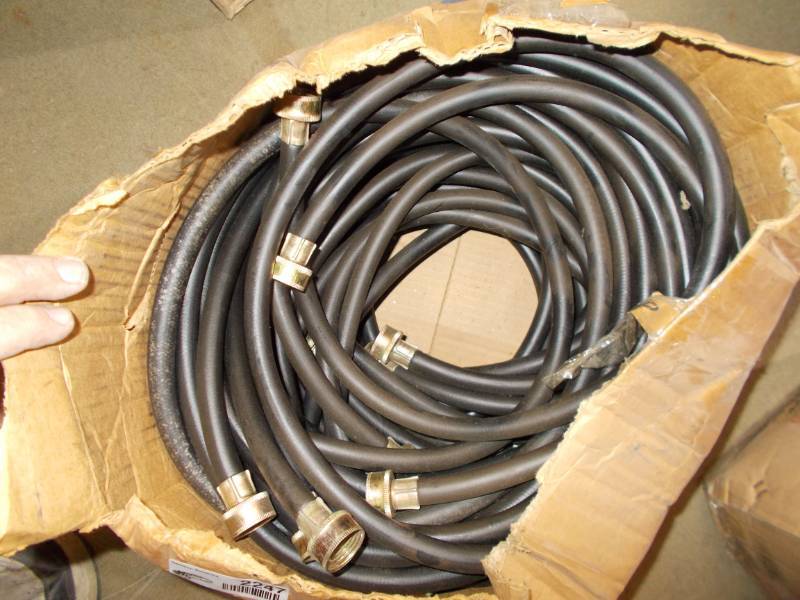 lot 2247 image: Lot of washer hoses