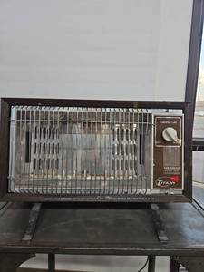 lot 1051 image: Titan Fan Forced Portable Heater Temperature Control