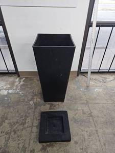 lot 1055 image: Black Tapered Planter Resin Material 28