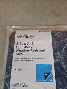 lot 1068 image: Lowes Essentials 5 ft x 7 ft Light-Duty Weather-Resistant Tarp 3 mil NEW