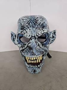 lot 1095 image: Skull Mask Halloween Costume Accessory with Movable Jaw