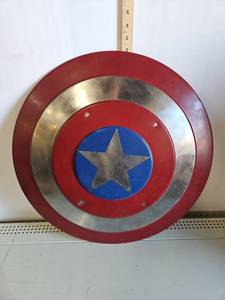 lot 1118 image: Captain America Shield Replica 22 inch Diameter Red Blue Silver Battle Ready