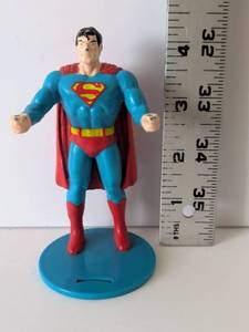 lot 2075 image: Superman Figurine with Base DC Comics 1988