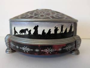 lot 2091 image: Vintage Noble Lord Of The Rings The One Ring Mirage Holographic Image Chamber