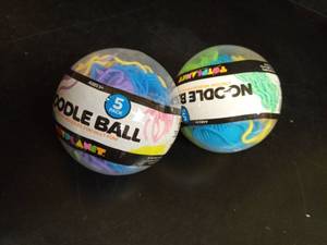 lot 1151 image: Noodle Ball 5 Pack Stretchy Noodles Ages 5 - Retail $19