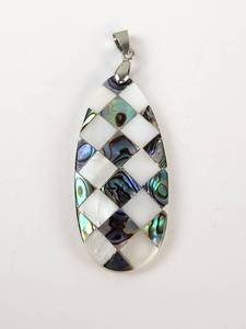 lot 94 image: Mother of Pearl Inlay Natural Abalone Pendant 2