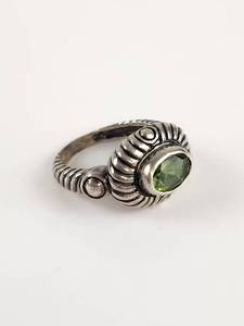 lot 101 image: Vintage Sterling Silver Peridot Ring .925