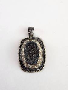 lot 104 image: Unique Sterling Pendant Animal Print Druzy Quartz .925
