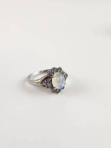 lot 106 image: Vintage Sterling Silver Ring with Moonstone and Iolite Cluster