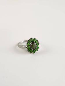 lot 107 image: Vintage Art Deco Peridot Ring Sterling Silver .925