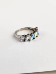 lot 122 image: Vintage Sterling Silver Ring with Five Marquise Iridescent Stones