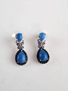 lot 139 image: Sterling Silver Purple Amethyst Black Onyx Dangle Earrings Pair