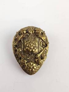 lot 178 image: Antique Art Nouveau Repousse Floral Brass Dress Clip