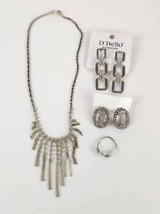 lot 207 image: Jewelry Set Necklace Earrings Ring 4-Piece