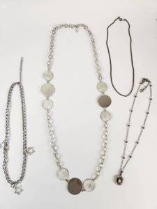 lot 217 image: Fashion Jewelry Necklaces Lot 4 Pieces Chain Pendant