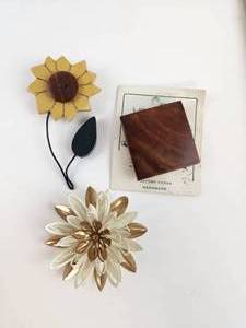lot 229 image: Lot of 3 Vintage Brooches