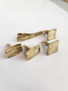 lot 237 image: Speidel Gold Tone Cufflinks and Tie Clip Set with Monogram W