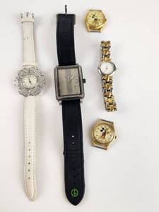 lot 240 image: Lot of 5 Watches Including Pulsar and Disney Mickey Mouse