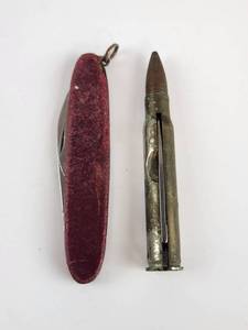 lot 252 image: Pair of Vintage Folding Pocket Knives
