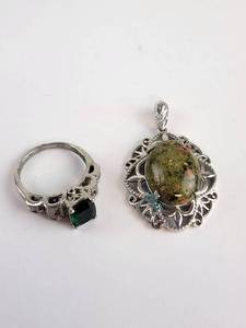 lot 259 image: 2-Piece Jewelry Set Ornate Pendant with Green Stone and Ring with Green Stone STS Karis