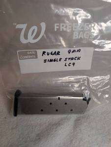 lot 1601 image: Ruger 9mm Single Stack LC9 Magazine