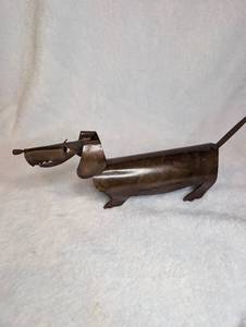 lot 2101 image: Metal Dachshund Dog Figure Decorative Figurine