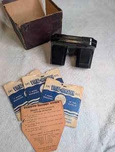 lot 2514 image: View-Master Stereoscope Viewer with Reels and Original Box