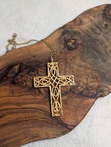 lot 3207 image: Ornate Celtic Cross Pendant with Chain