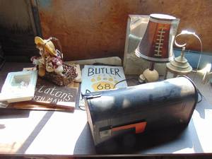 lot 3750 image: Lamps, signs and mailbox