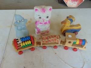 lot 3767 image: Vintage toys