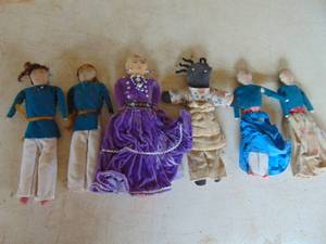 lot 3768 image: Antique rag dolls