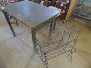 lot 3771 image: Capt. Chair, table and wire shelf