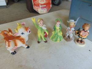 lot 3778 image: Enco and Goebel figures